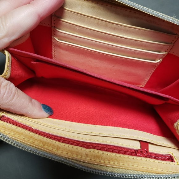 Dooney and Bourke Chevron Wallet - Picture 3 of 3